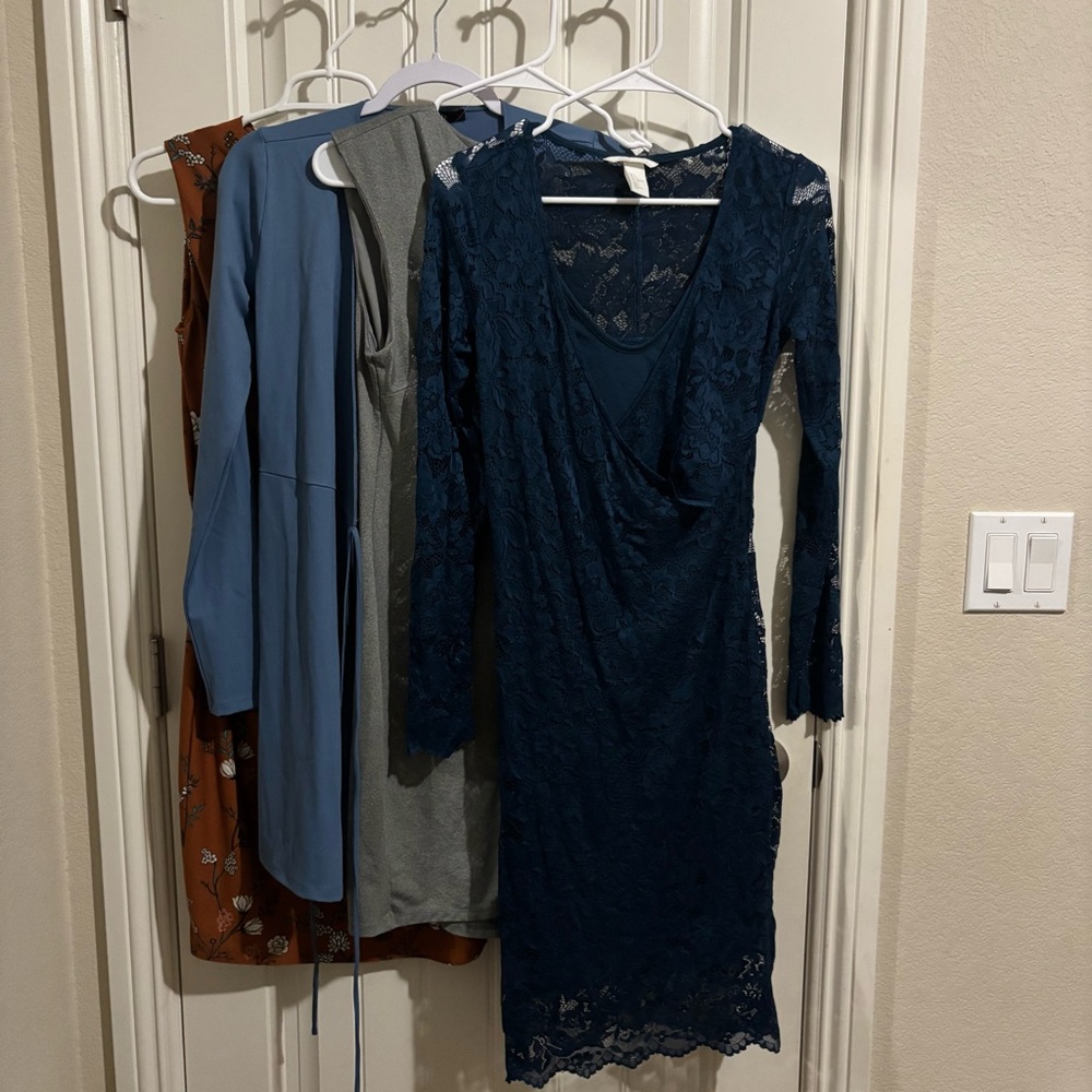 4 pcs bundle assorted Women's maternity Dress. H&M, forever21.Small and Medium